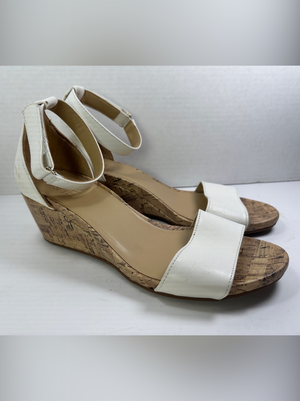 Naturalizer Women’s 8.5 White Cork-Style Ankle Strap Wedge Sandals